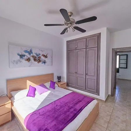 فيلة 3-Bed Villa In Playa Blanca With Heated Pool *