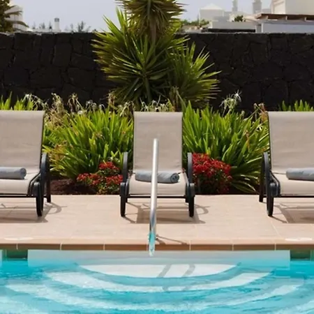 3-Bed Villa In Playa Blanca With Heated Pool Villa Playa Blanca (Lanzarote)